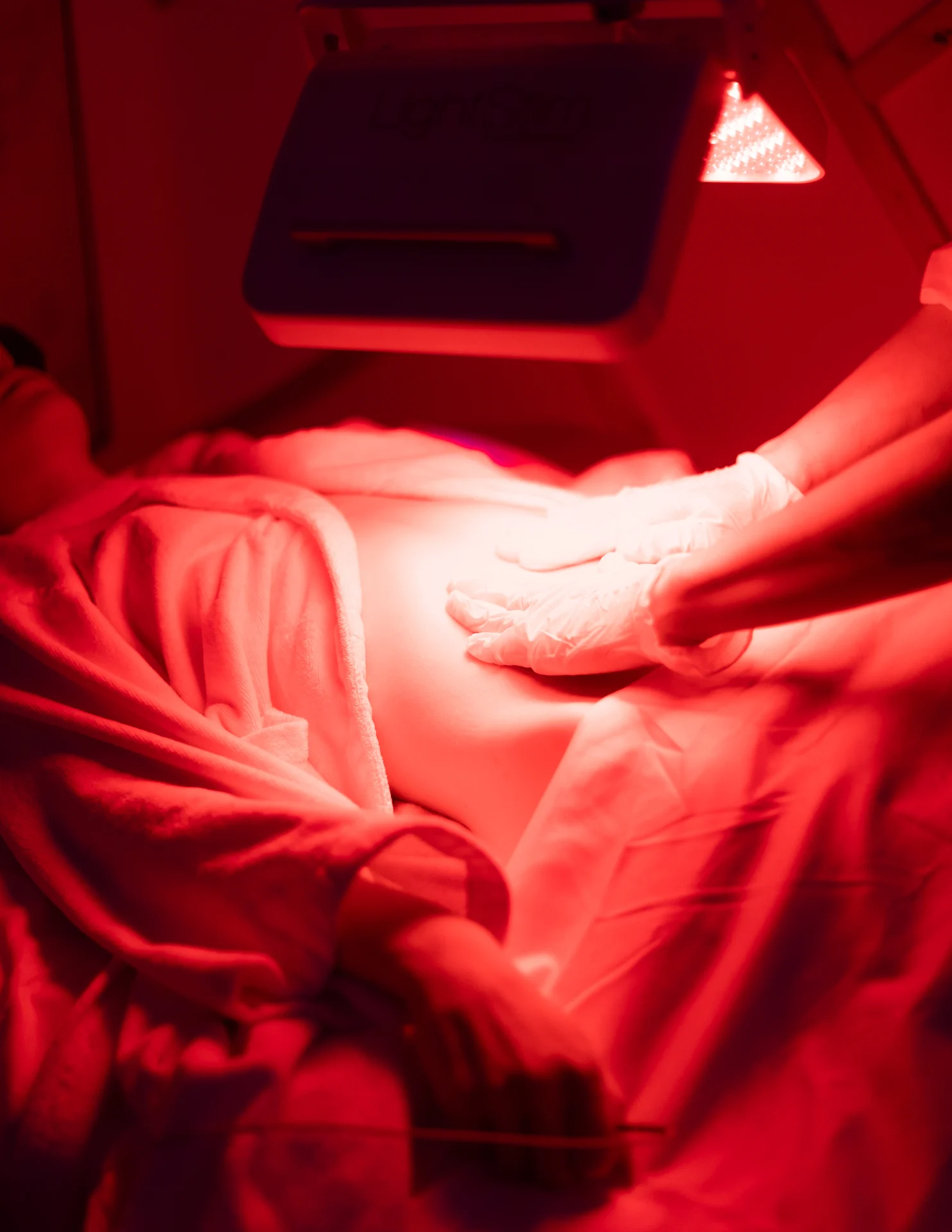 LED light therapy body treatment at HBL Spa